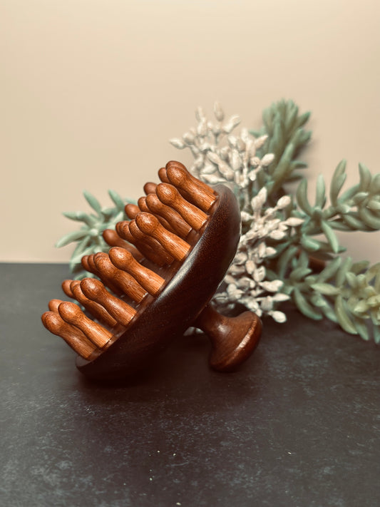 Wooden Scalp Massager โ Stimulate, Soothe & Strengthen Your Scalp